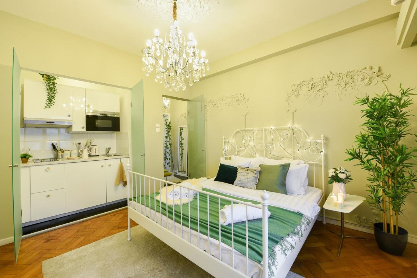 Cozy Studio Overlooking The Old Town Bucureşti Exterior foto