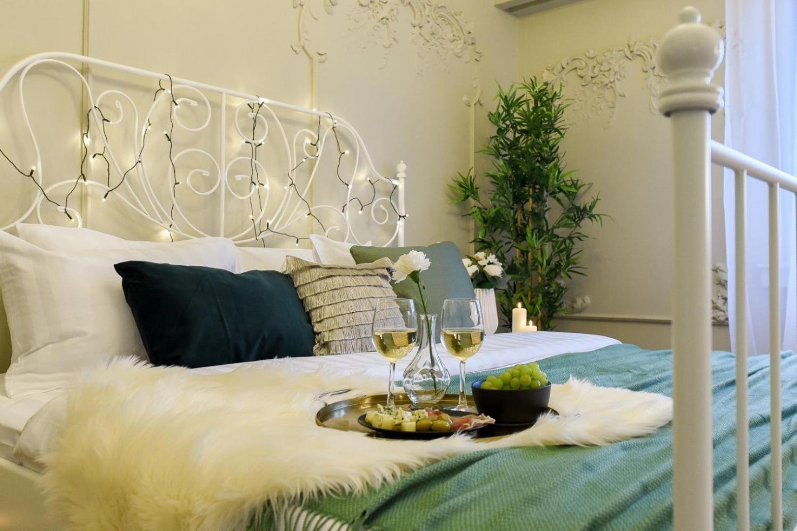 Cozy Studio Overlooking The Old Town Bucureşti Exterior foto