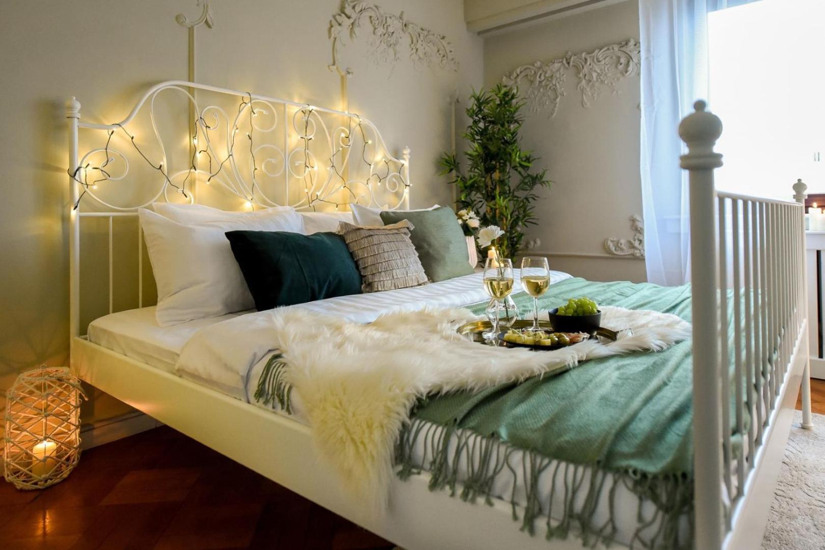 Cozy Studio Overlooking The Old Town Bucureşti Exterior foto