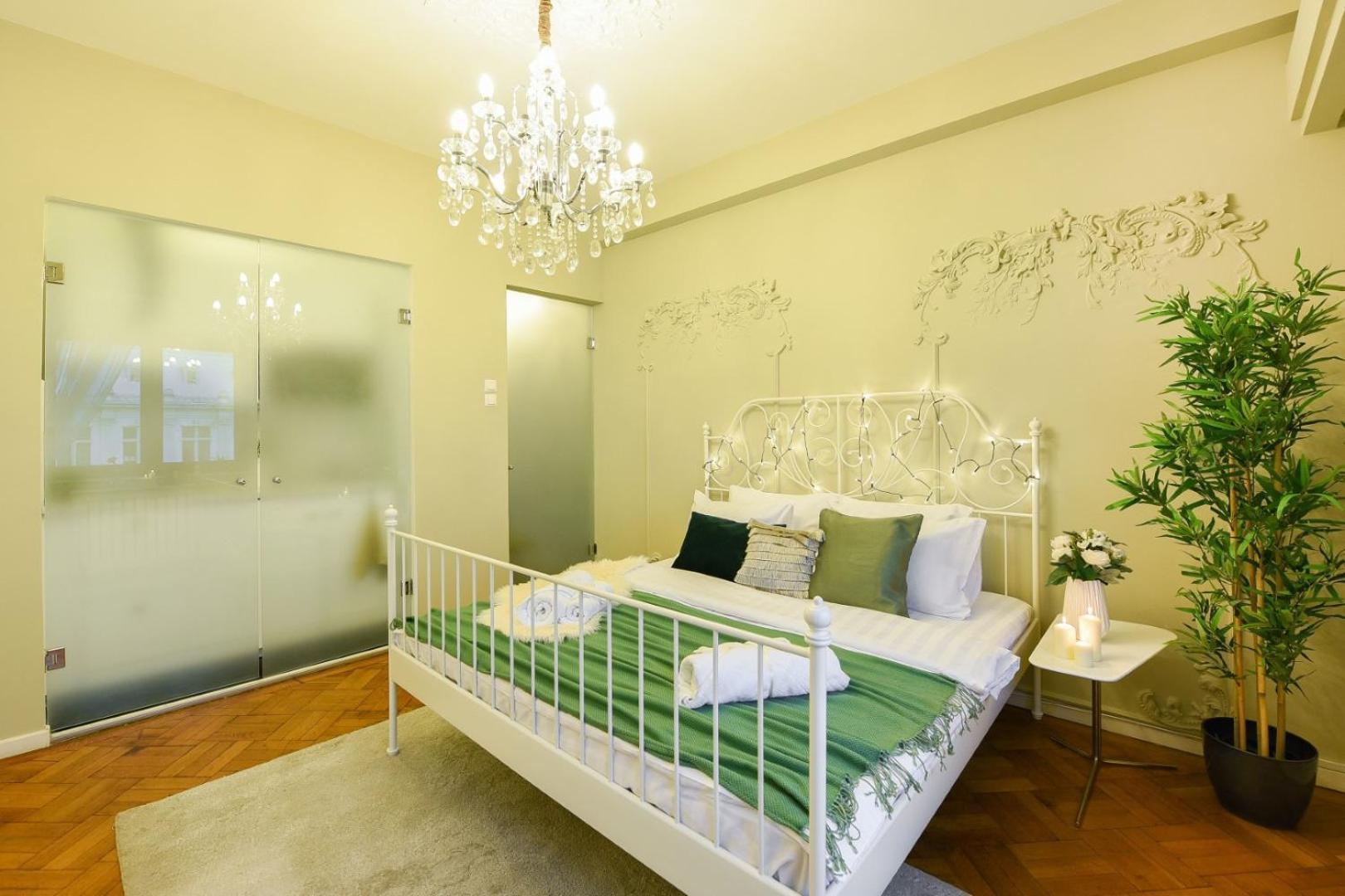 Cozy Studio Overlooking The Old Town Bucureşti Exterior foto